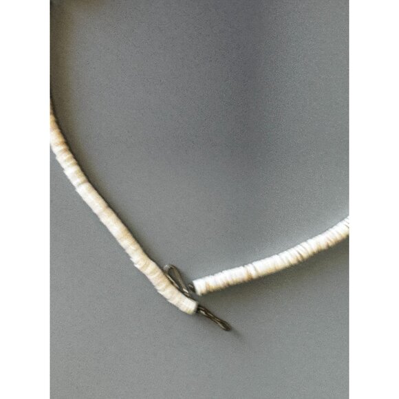 Vintage Spiny Oyster Shell Heishi Necklace w/ Black Dyed Shell Beads 17" - Picture 5 of 8